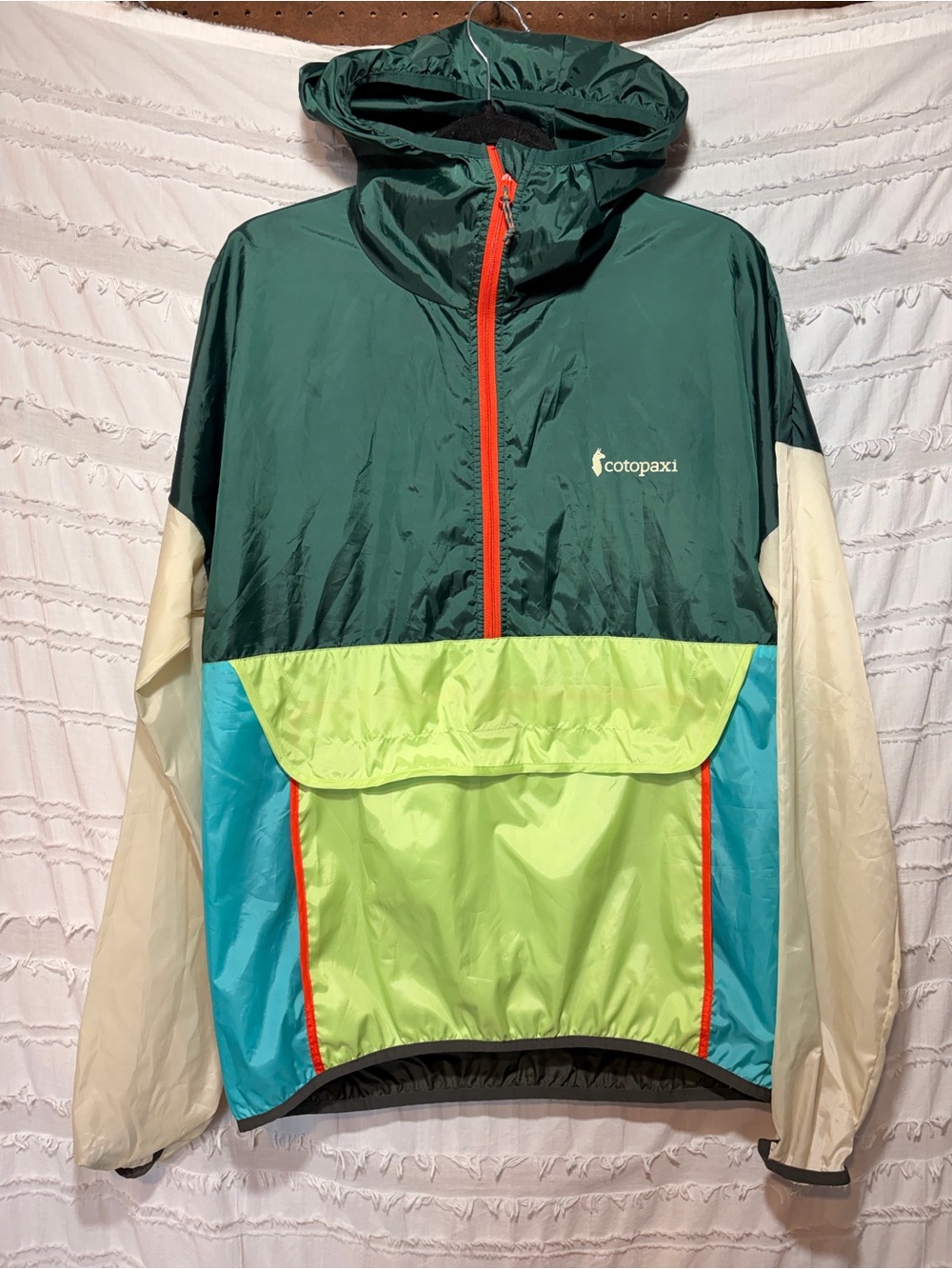 Cotopaxi Teca Half Zip Windbreaker, unisex.
